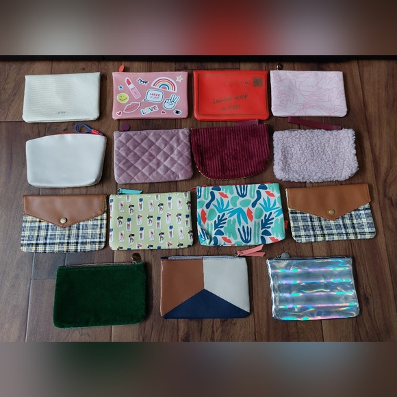 Cosmetic bags - Picture 2 of 2